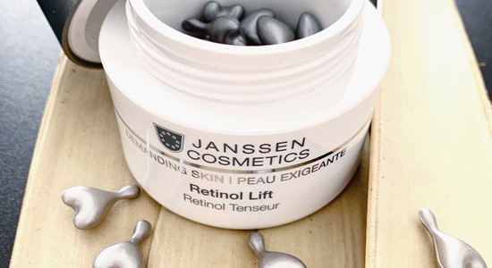 Neu: Retinol Lift Pflege-Kapseln