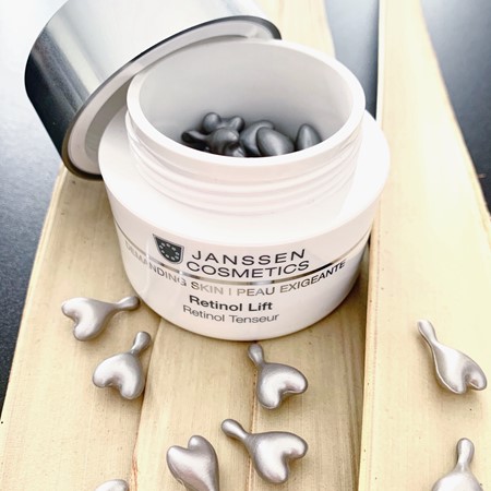 Neu: Retinol Lift Pflege-Kapseln